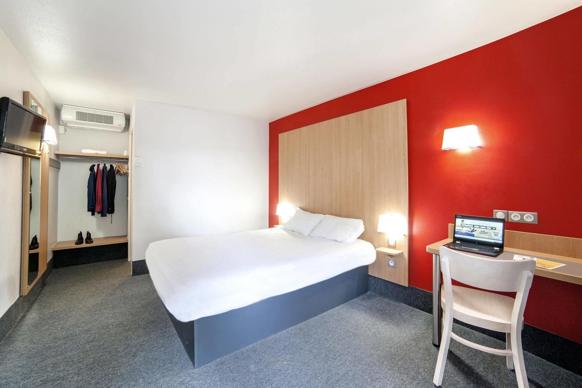 B&B Hotel Herblay Esterno foto