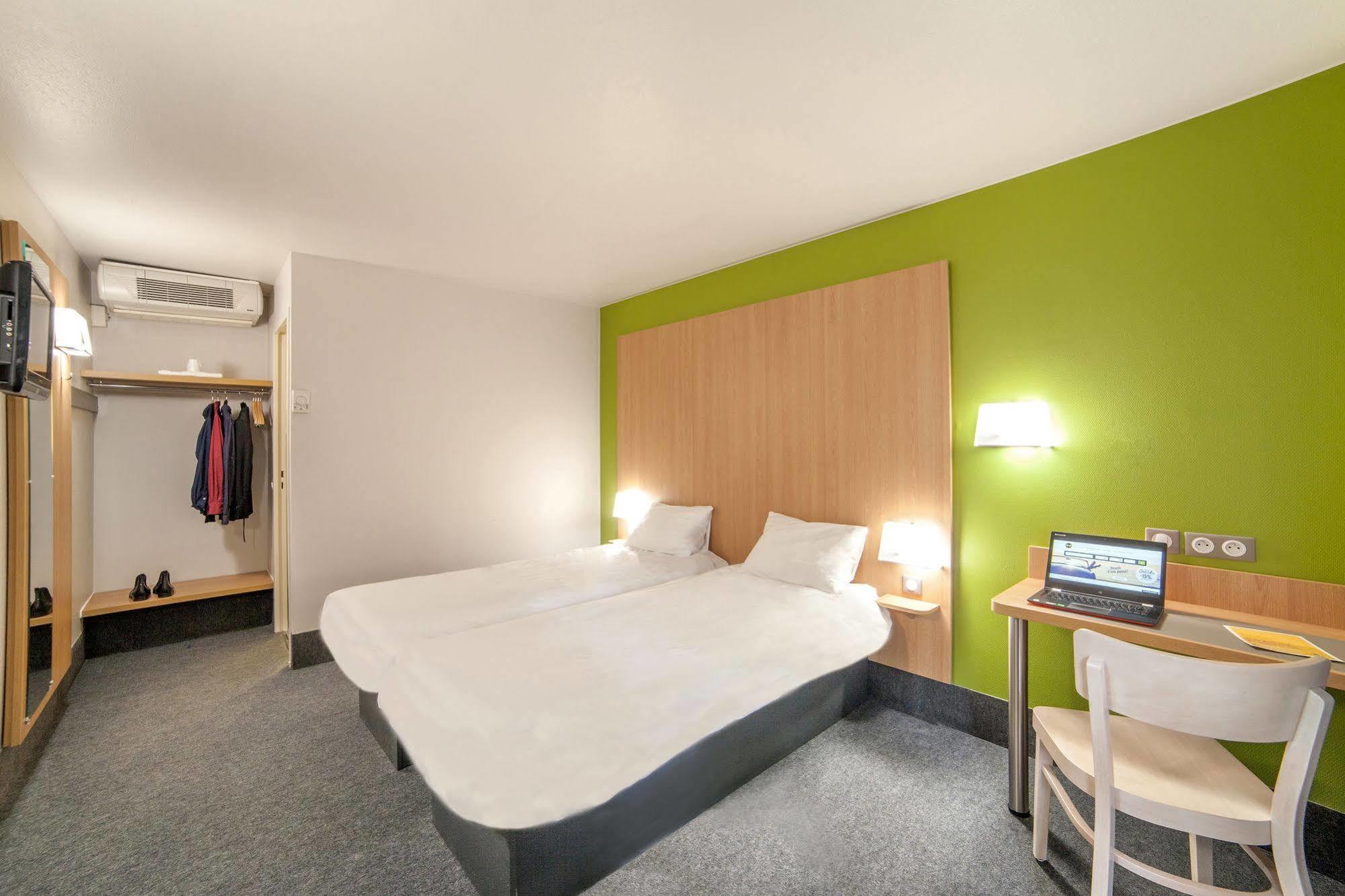 B&B Hotel Herblay Esterno foto